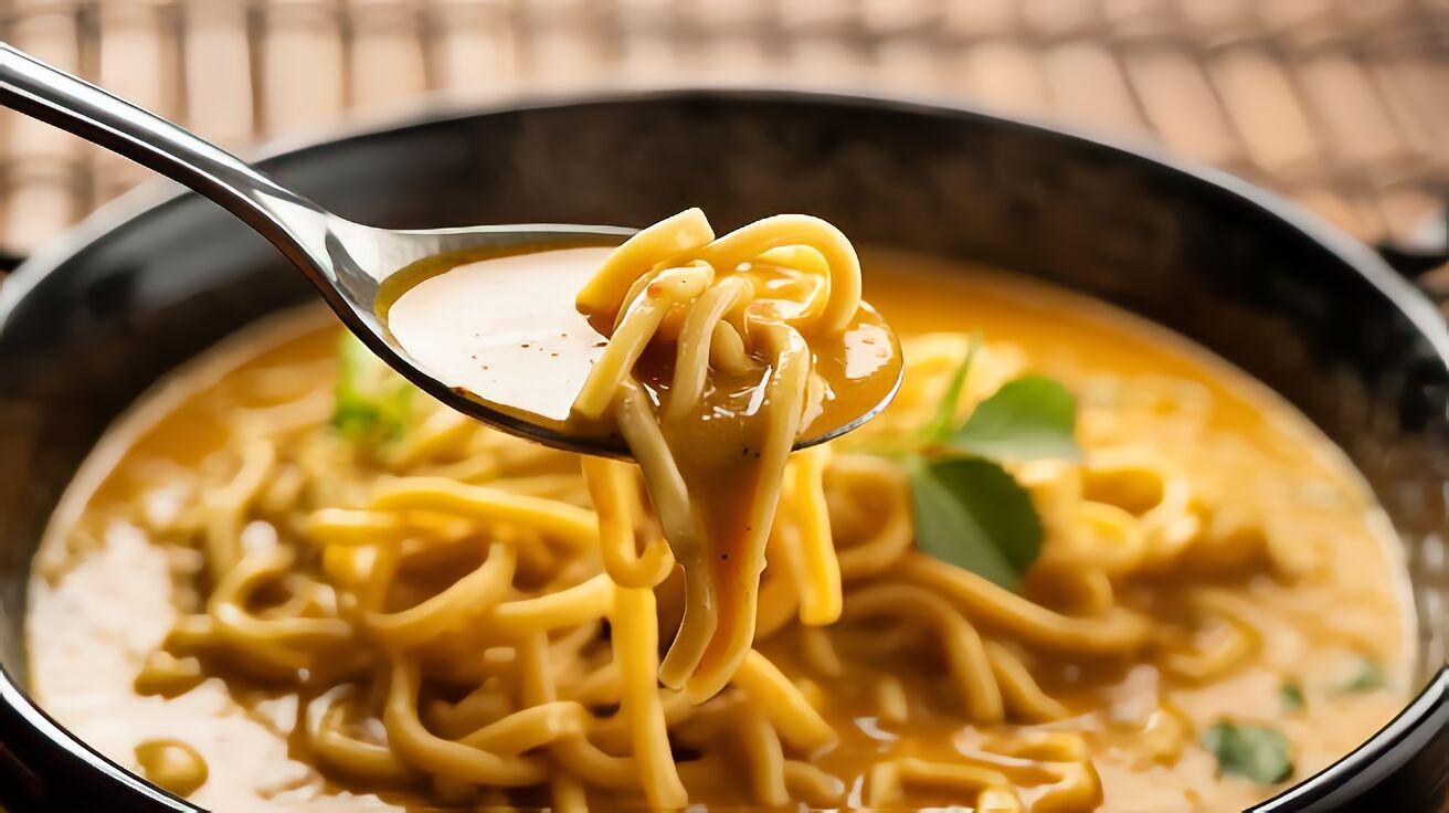 Burmese Ohn No Khao Swè Recipe